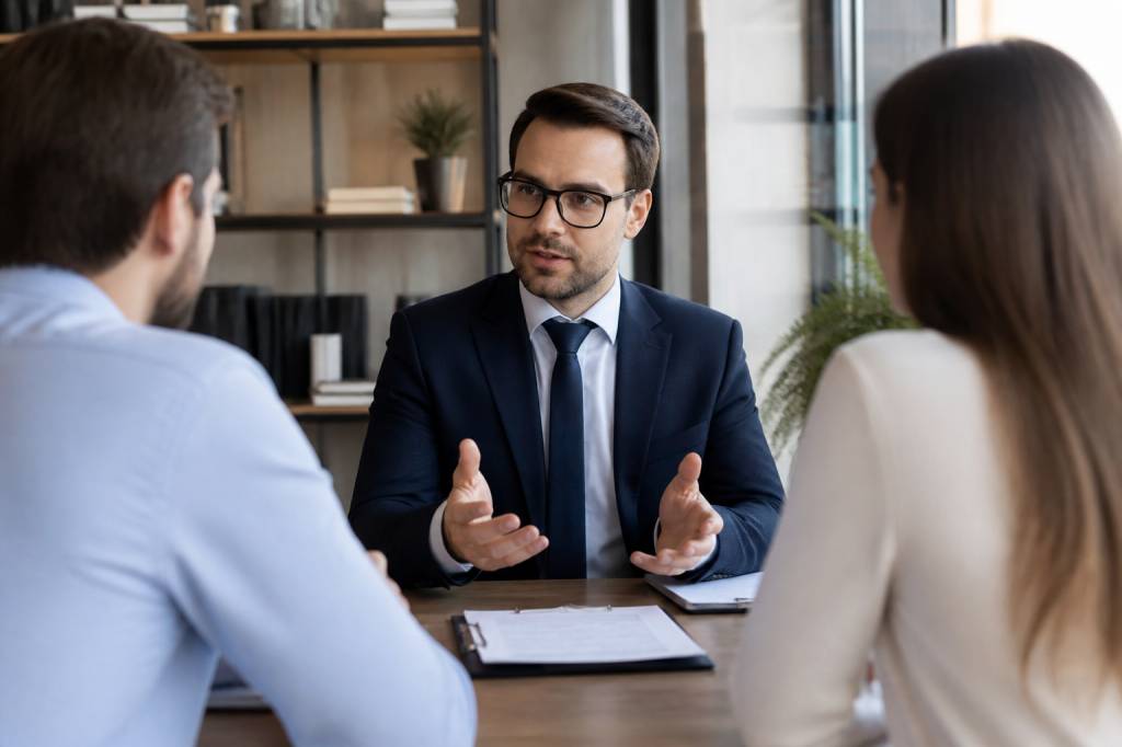 Choisir un gestionnaire de patrimoine, banque privée vs cgp : quelles différences